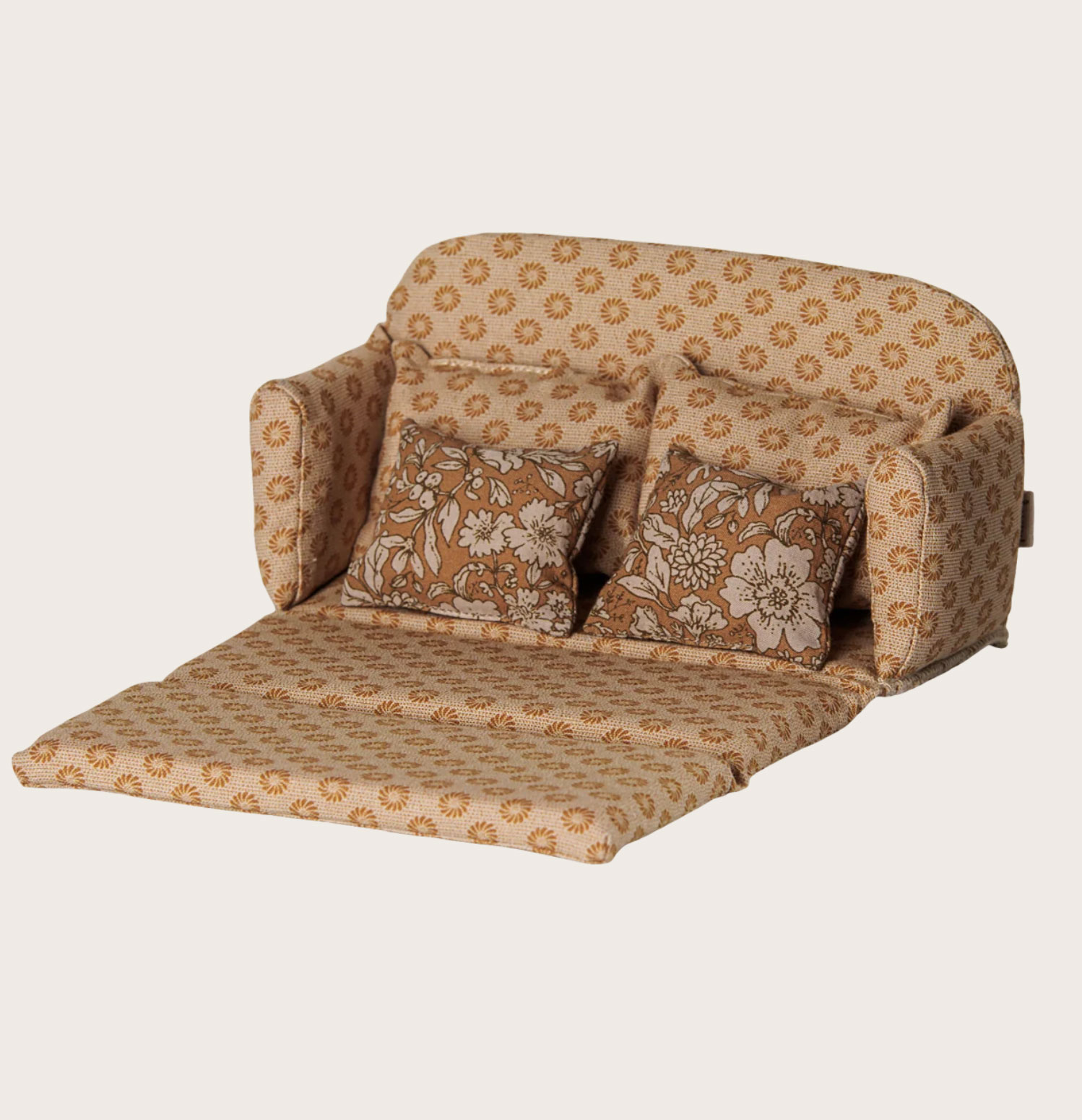 Maileg Schlafsofa, Maus, groß – Ocker, ca. 8 x 18 cm