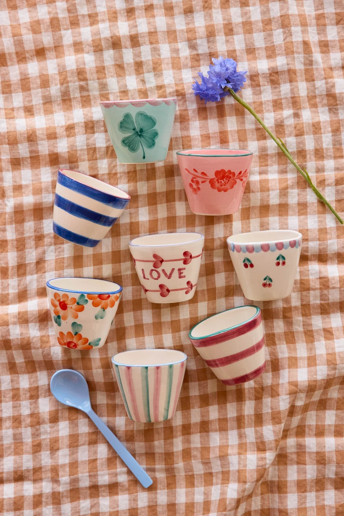 Rice Espressobecher LOVE, Extra klein Oval Keramik Espressobecher - Crème - Hand-painted LOVE