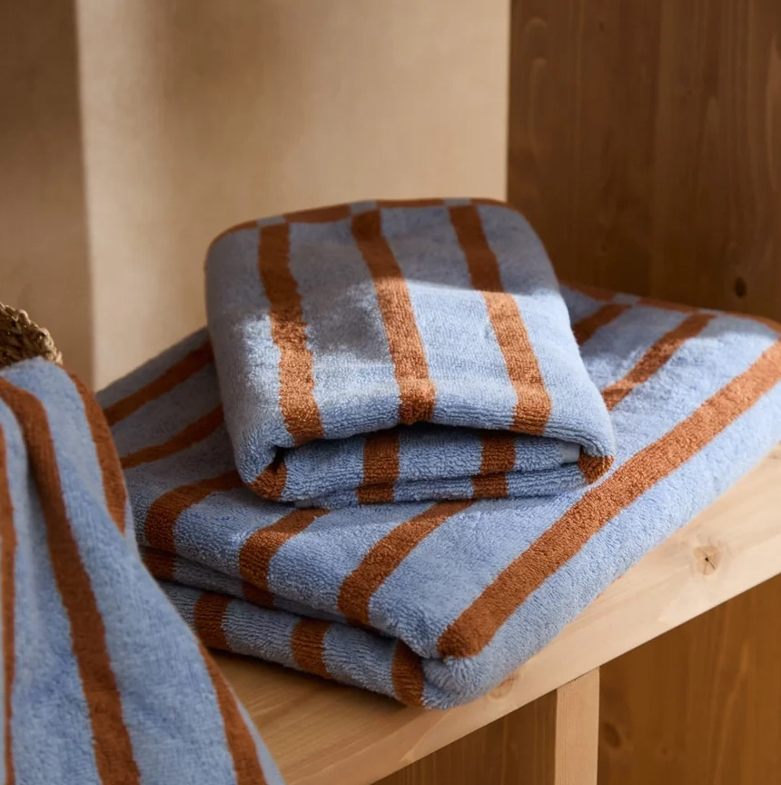 Badehandtuch mit blau mit braunen Streifen Saturno, ca. 50 x 90 cm, Handtuch  