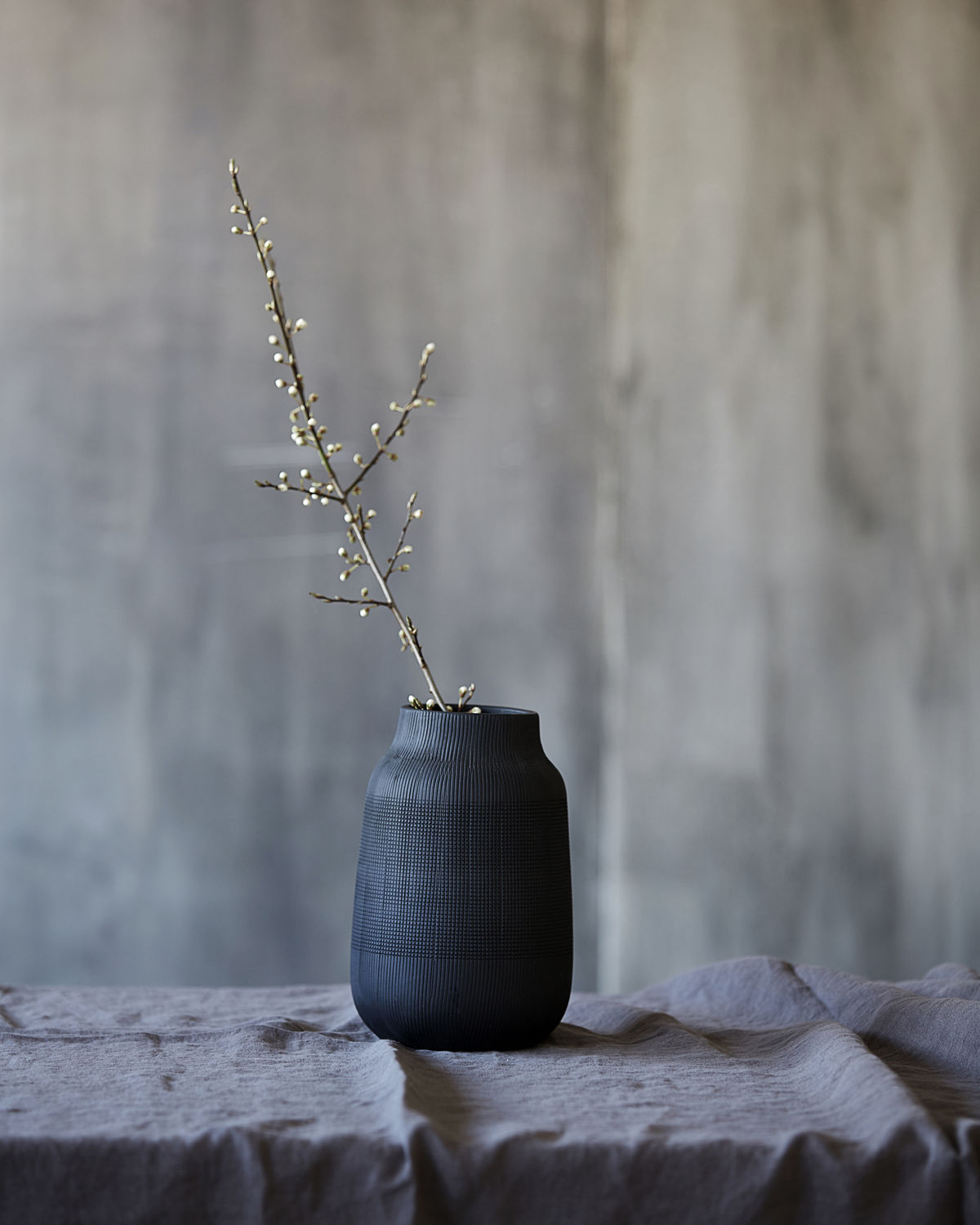 Vase, Groove, Schwarz von house doctor , ca. 22 x 15 cm