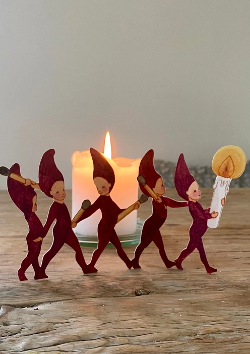 Tall Hat Tales Bastelset Nr. 3 " Fünf Elfenkinder" aus Papier von Tall Hat Tales aus Dänemark 