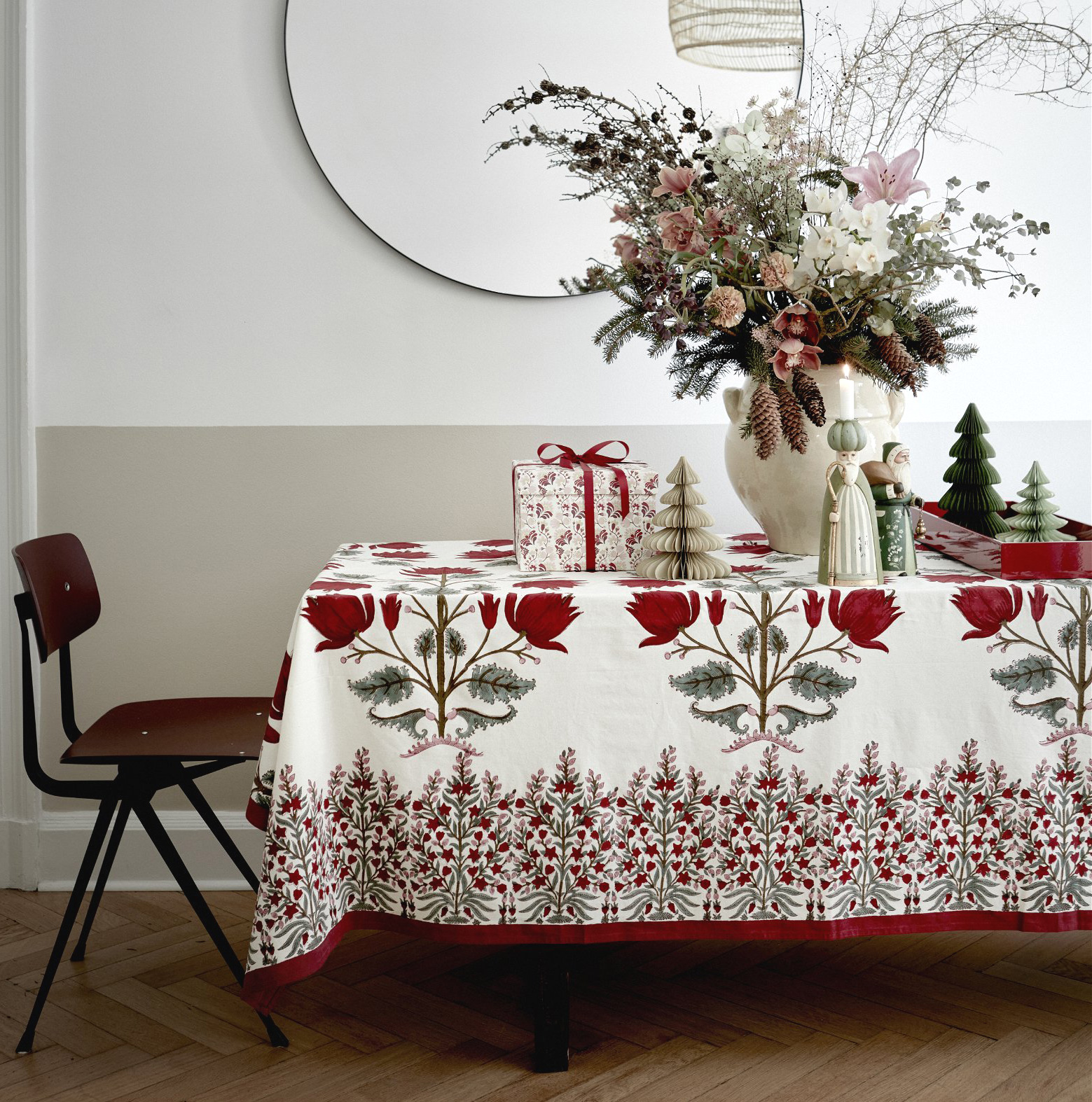 Bungalow Tischdecke  Jasmine Scarlet 150x250 cm