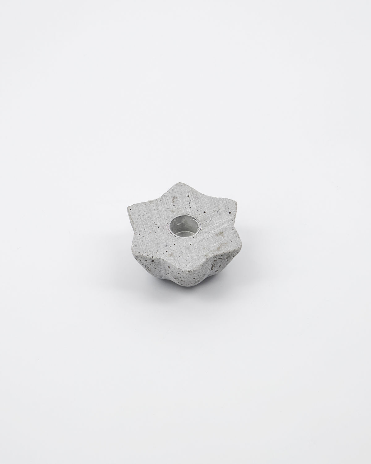 House doctor Kerzenständer STERN "Mold Little Star", Grau, Stein, D. ca. 5cm House doctor Kerzenständer STERN "Mold Little Star", Grau, Stein, D. ca. 5cm