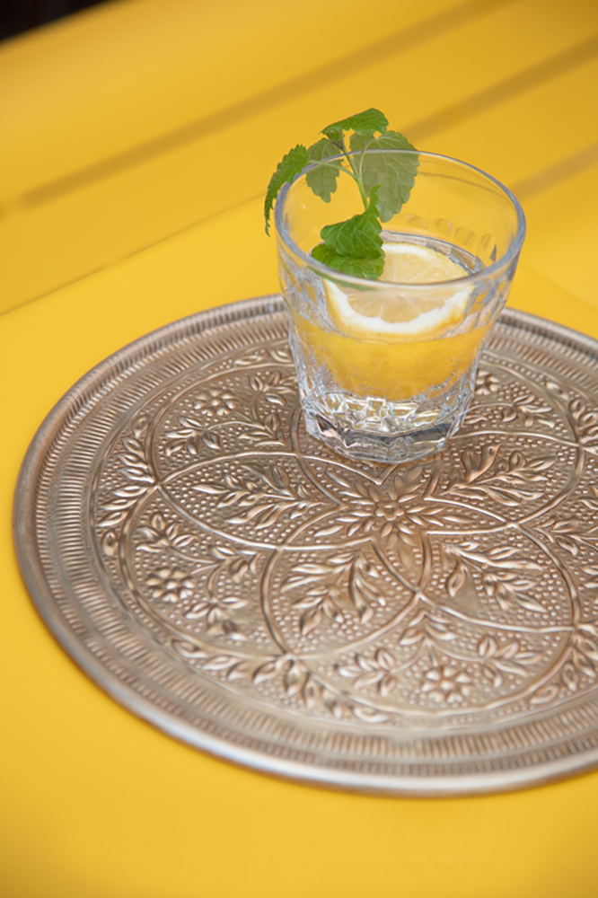 % Alutablett Orientalisch,  Kupferfarben,  D ca. 28 cm 