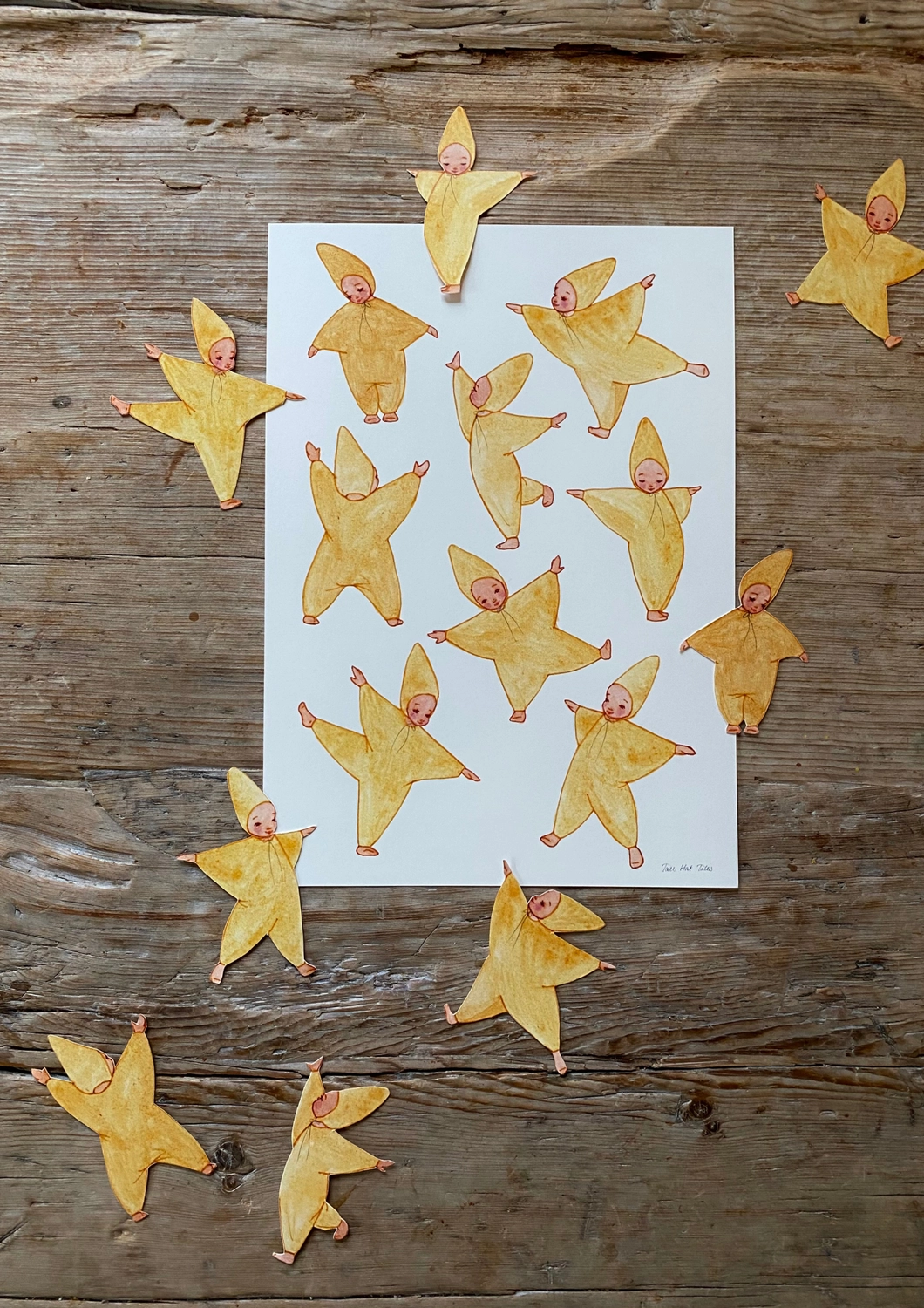 Tall Hat Tales Bastelset Nr. 9 "Tanzende Sternenkinder" aus Papier von Tall Hat Tales aus Dänemark
