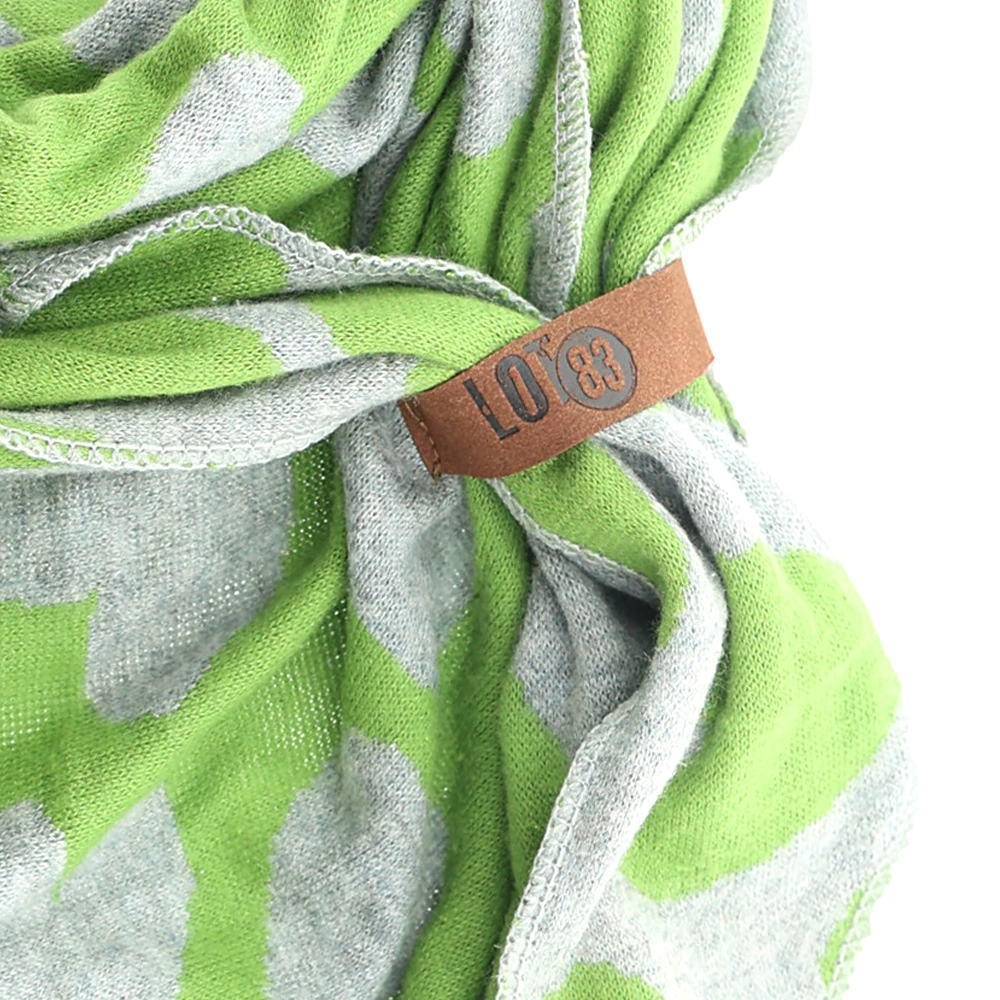 LOT83 Dreiecksschal Luna Hellgrün mit Herzmotiv 