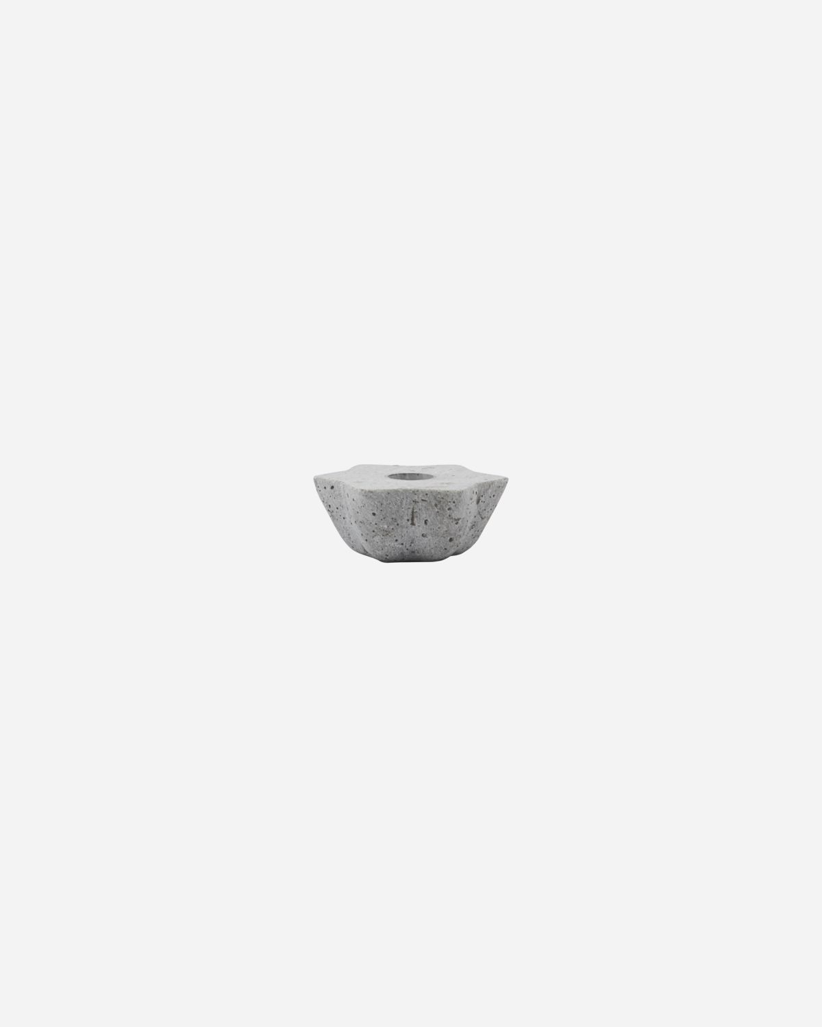 House doctor Kerzenständer STERN "Mold Little Star", Grau, Stein, D. ca. 5cm House doctor Kerzenständer STERN "Mold Little Star", Grau, Stein, D. ca. 5cm