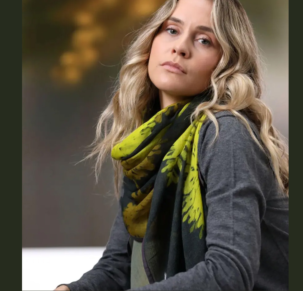 Schal Carol (Mustard) 100% wool - 100x180cm von Shalls Barcelona