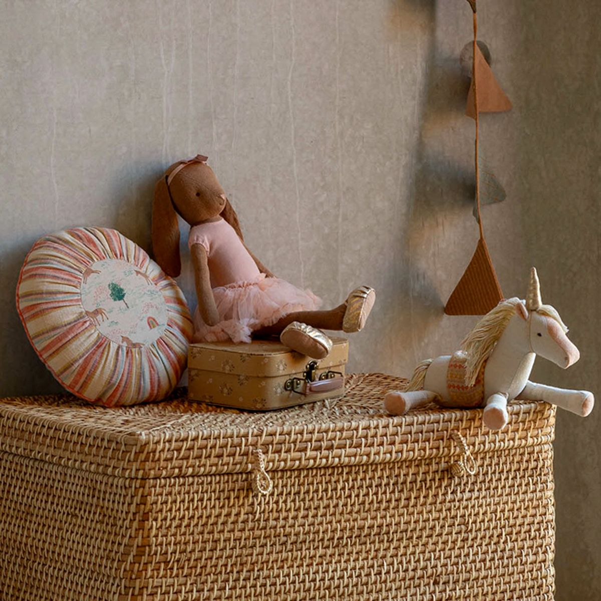 Maileg Kissen Rund klein mit Einhorn, D. ca. 26 cm 