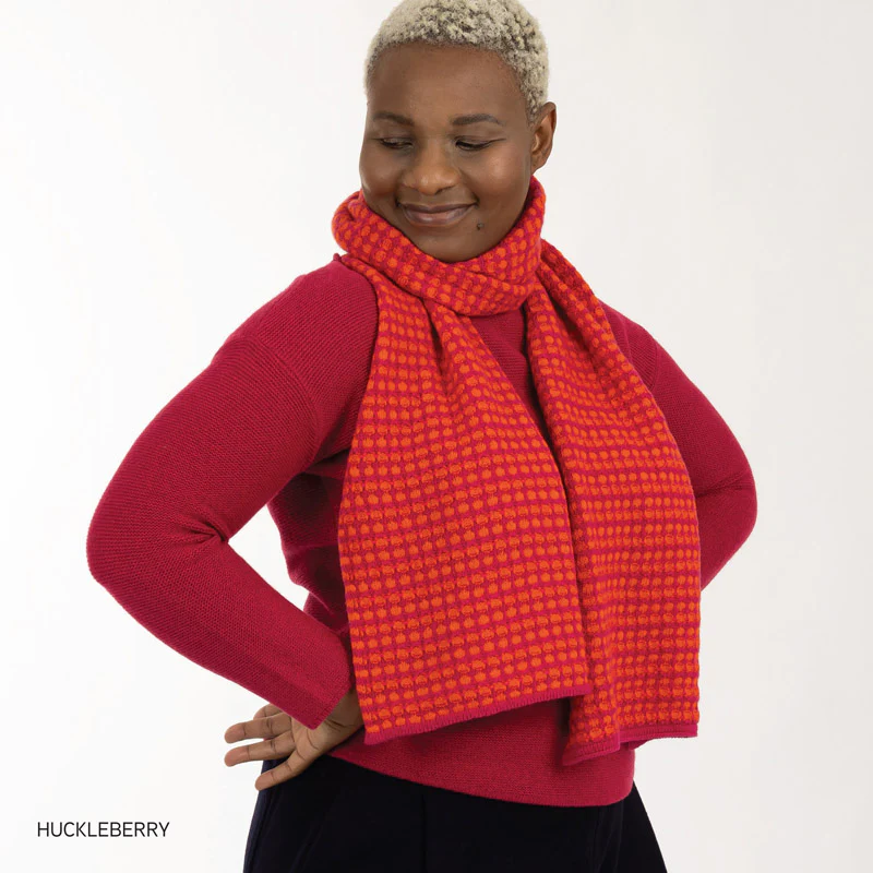 McKernan Schal "HUCKLEBERRY" EUCALYPTUS,   ca. 35 x 190 cm , 100 % Wolle   