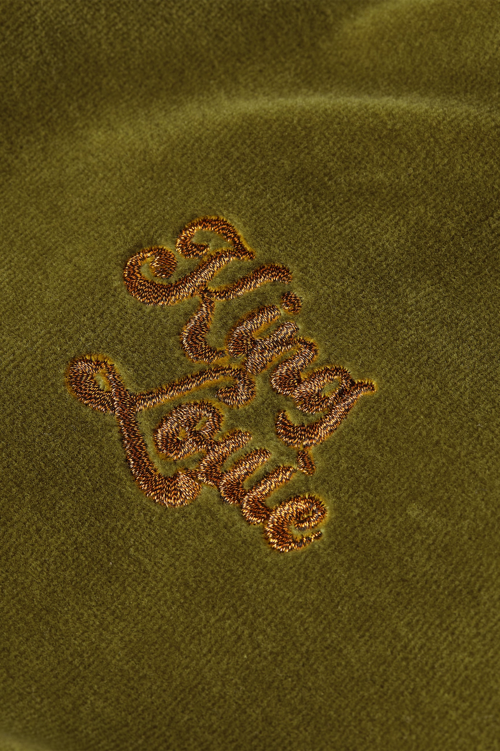 King Louie Sweatshirt Febe Sweater Baton Velvet,  Farbe Mustard Green - Baton Velvet