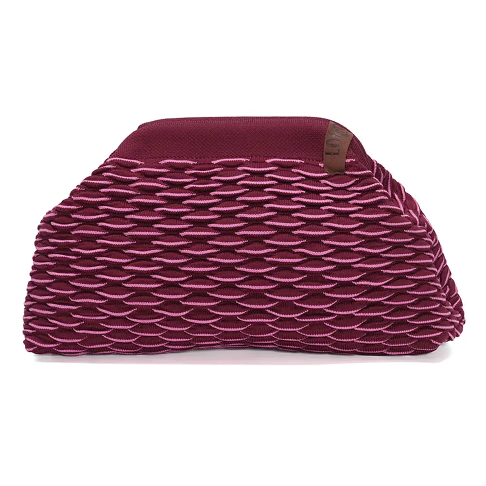 LOT83 Tasche Emma 93, Waben Aubertgine,  ca.  20 x 27 cm