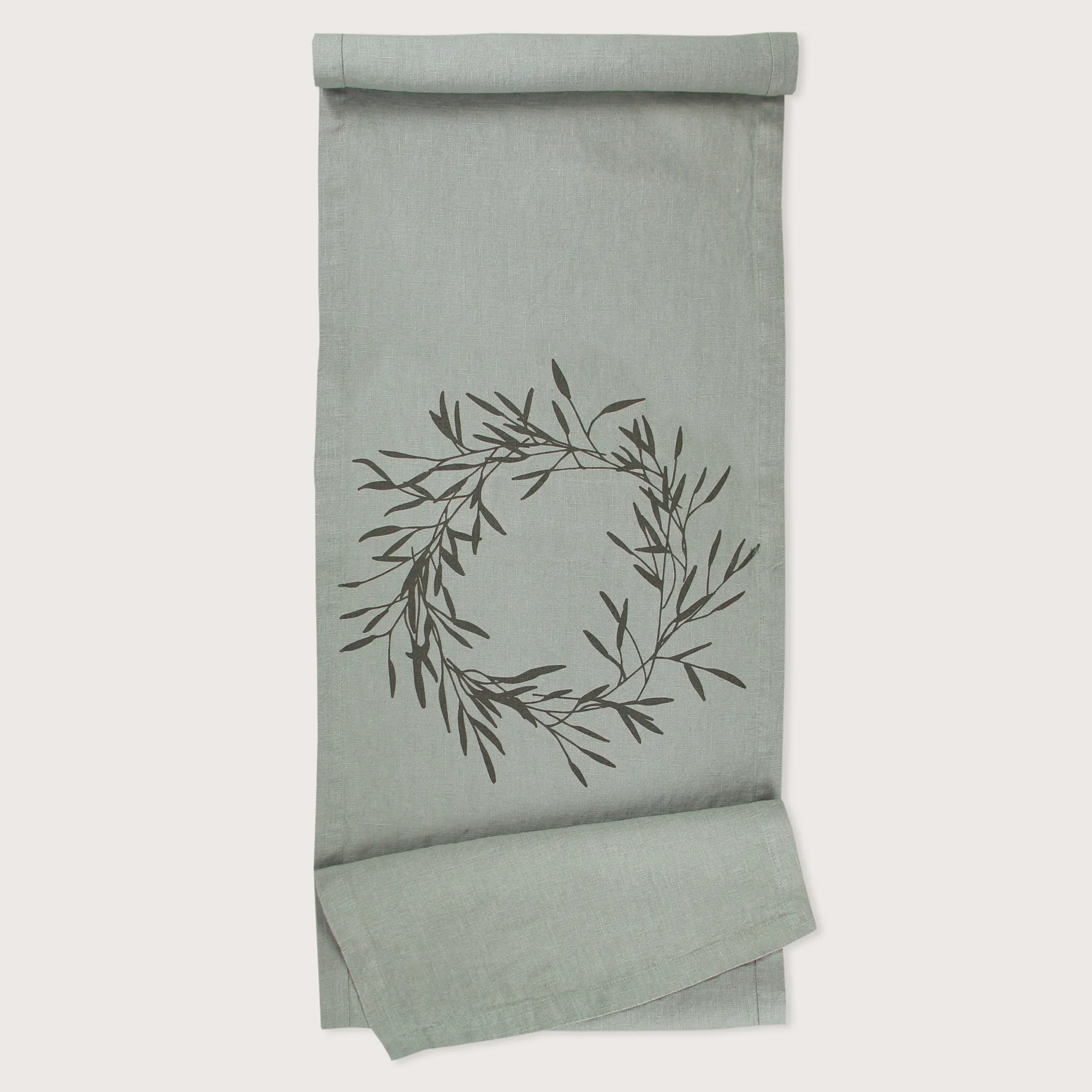 Dorothee Lehnen Tischläufer Kranz Olive, Leinen , handbedruckt ca. 150x40cm, sage von Dorothee Lehnen    