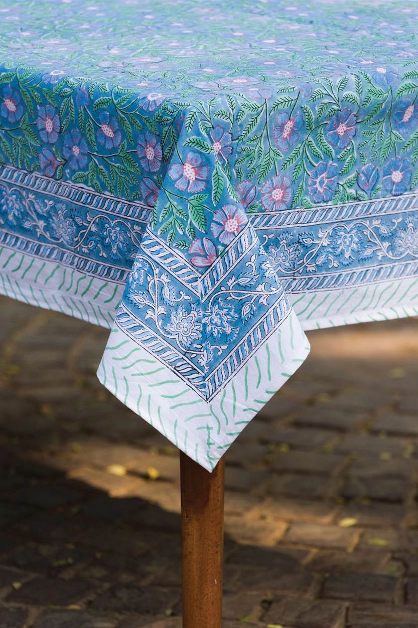 % Tischdecke mit Blumenmuster, blau-grün, ca. 150 x 230 cm, handbedruckt 
