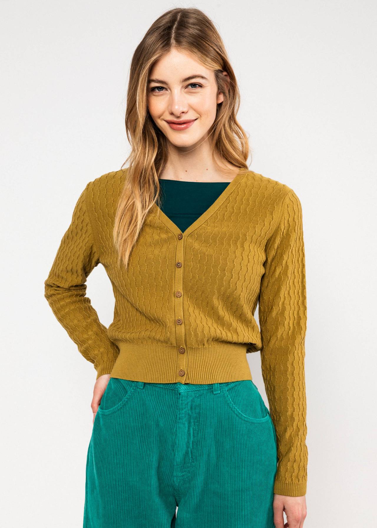 Blutsgeschwister Cardigan Save the World, folklore light yellow