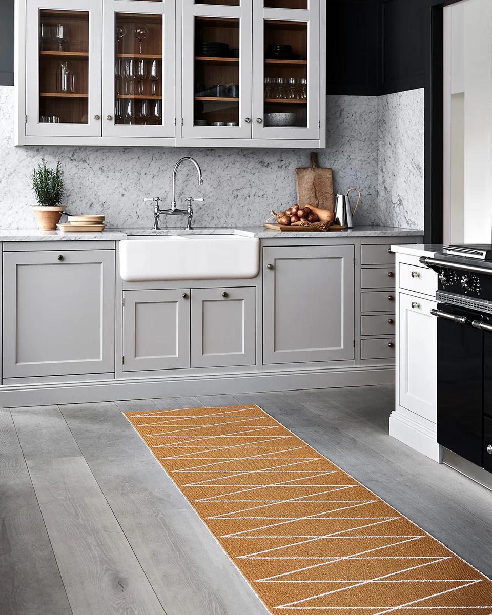 pappelina Teppich  MAX OCHRE  , ca. 70 x 240 cm 