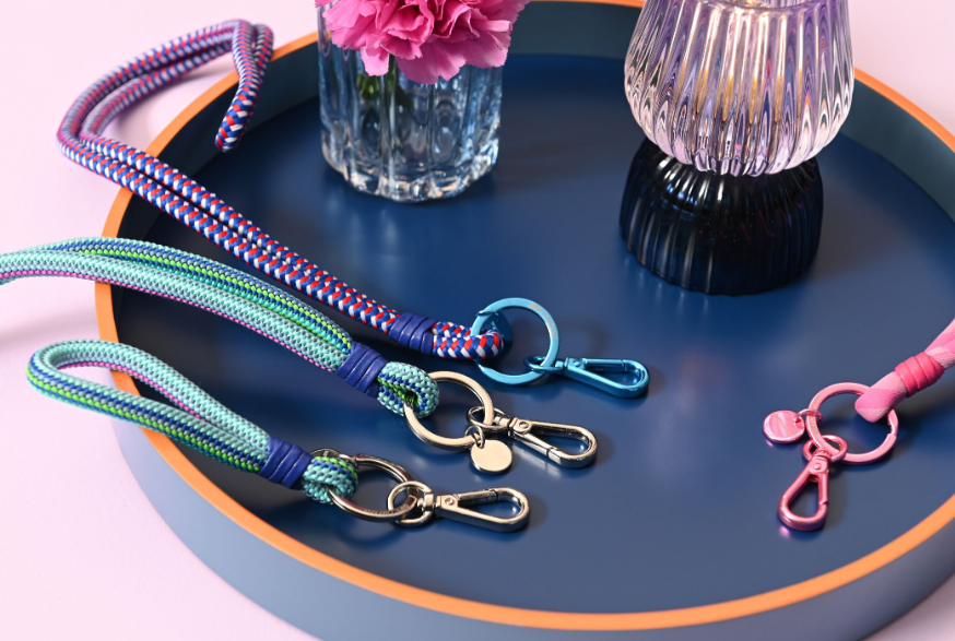 Metropolitan Schlüsselanhänger, schwarz, mit Karabiner, Länge ca. 15 cm  