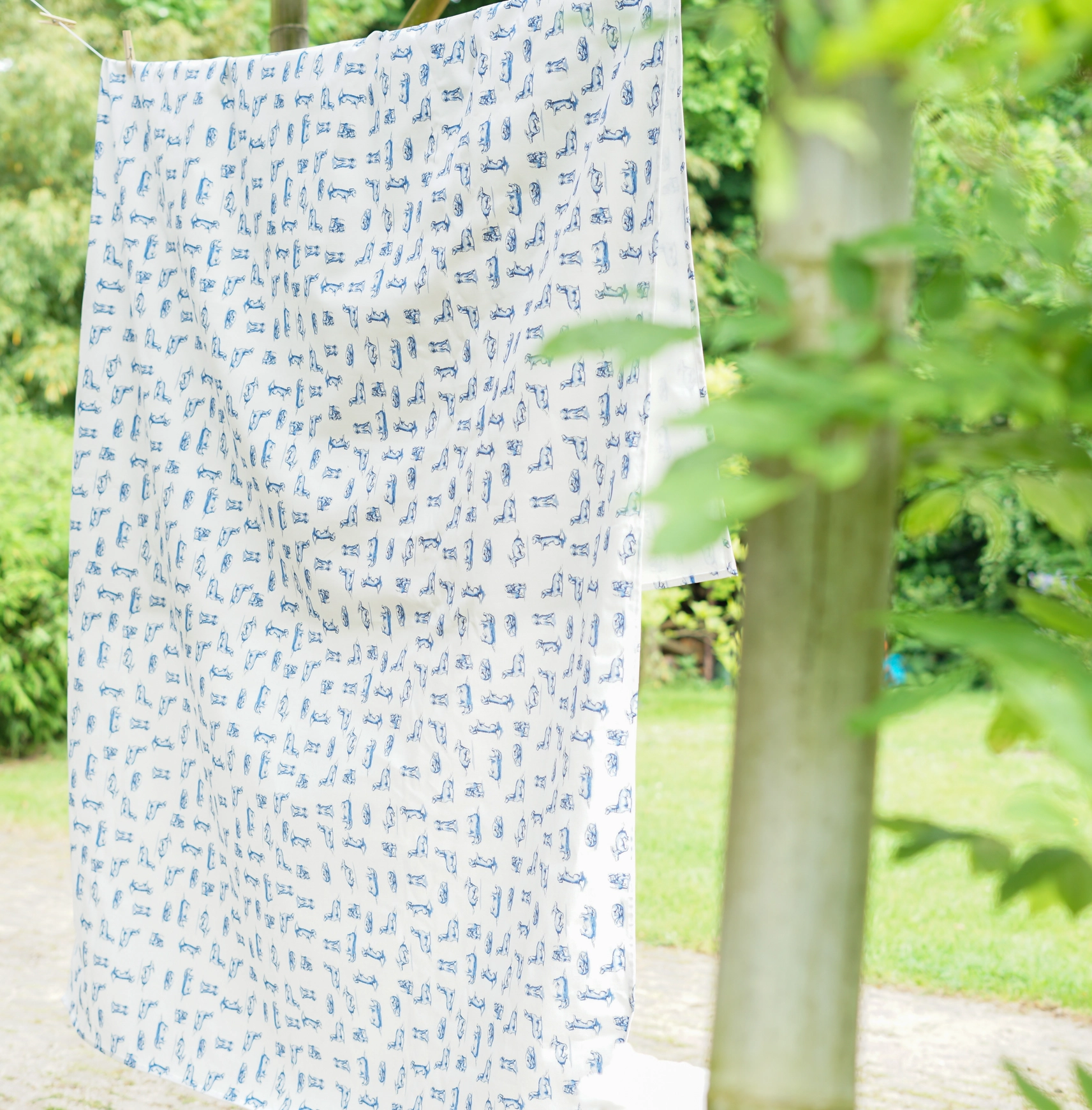 % Tischdecke Dackel blau- weiß , ca. 140 x 260 cm von Heinen Delfts Blauw, Holland, Niederlande