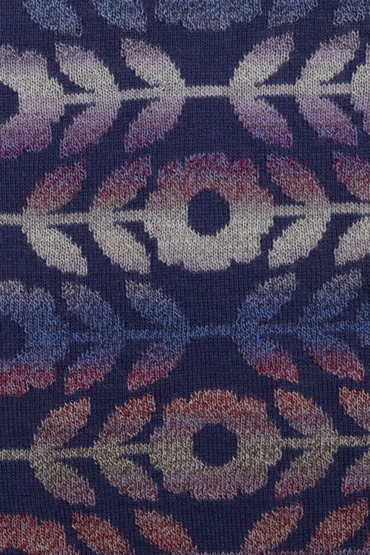 McKernan Handstulpen "SHANGRILA" VIOLET TRACE, ca. 27 x 8 cm, 100% feine Wolle, Pulswärmer