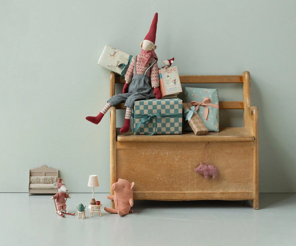 Maileg Weihnachtsmaus, Baby im Buch