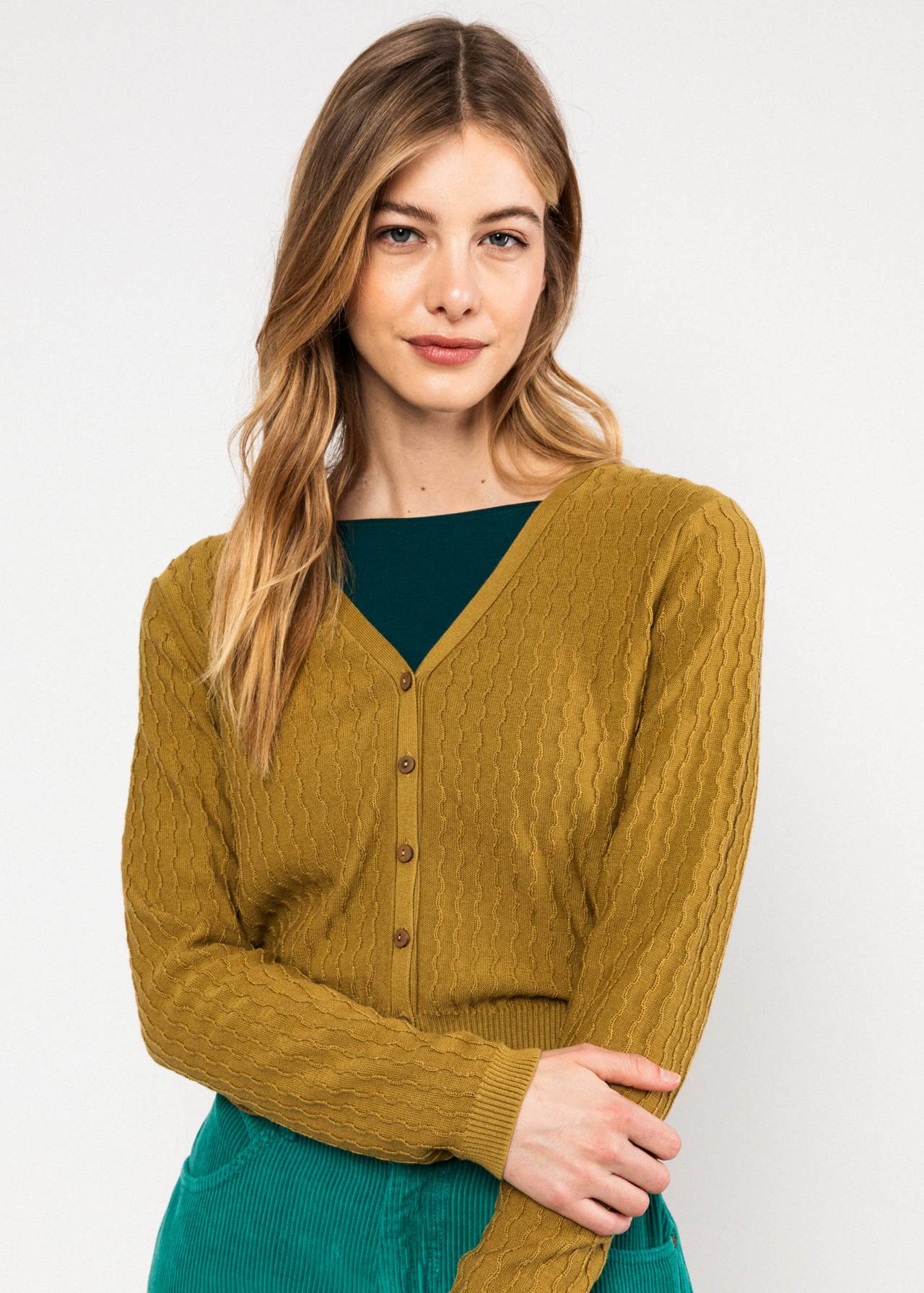 Blutsgeschwister Cardigan Save the World, folklore light yellow