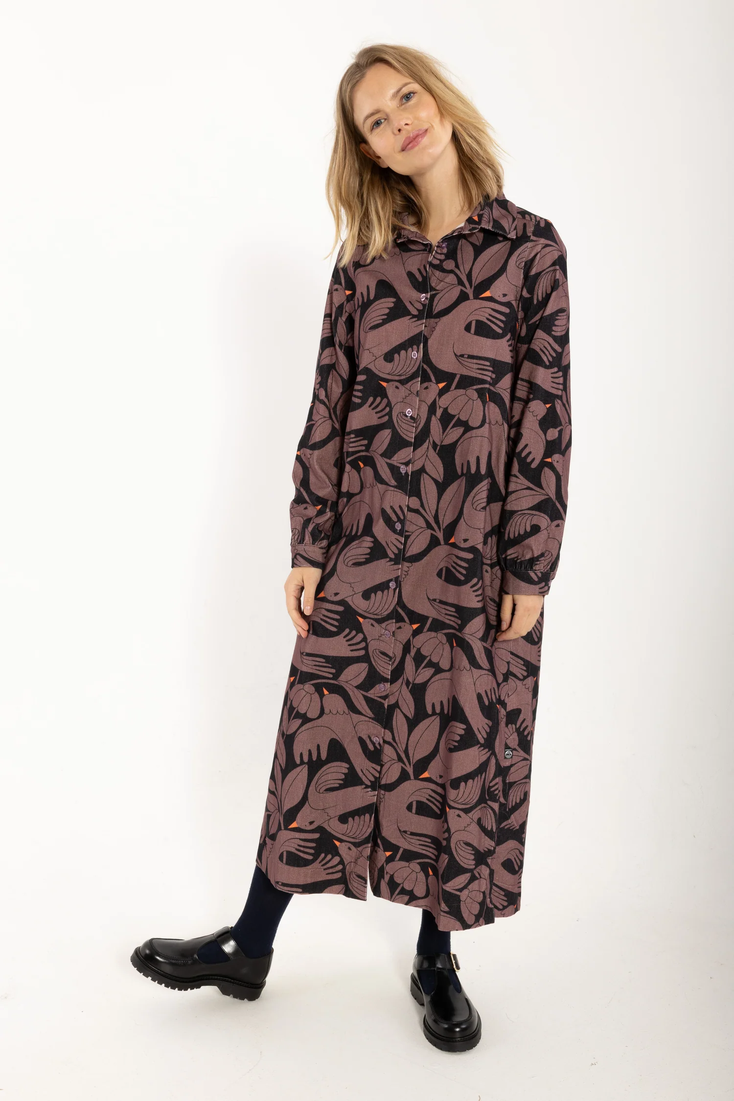 Danefae Kleid Danepippi Cord AOP Dress Black/Dark Wine BIRDIEUP