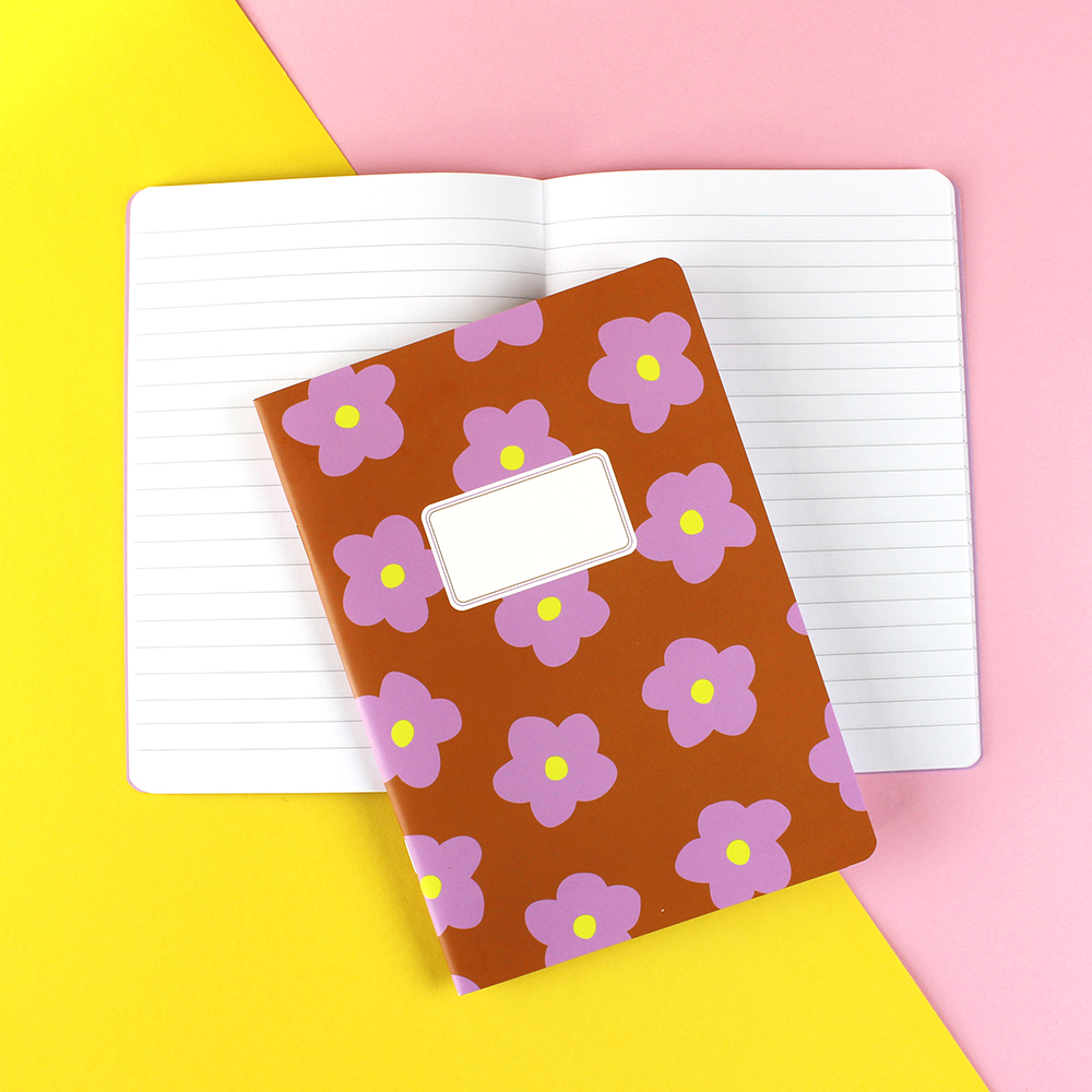Notizheft Flowers, braun/lila/gelb, 30 Blatt liniert, DIN A5 von Ava & Yves