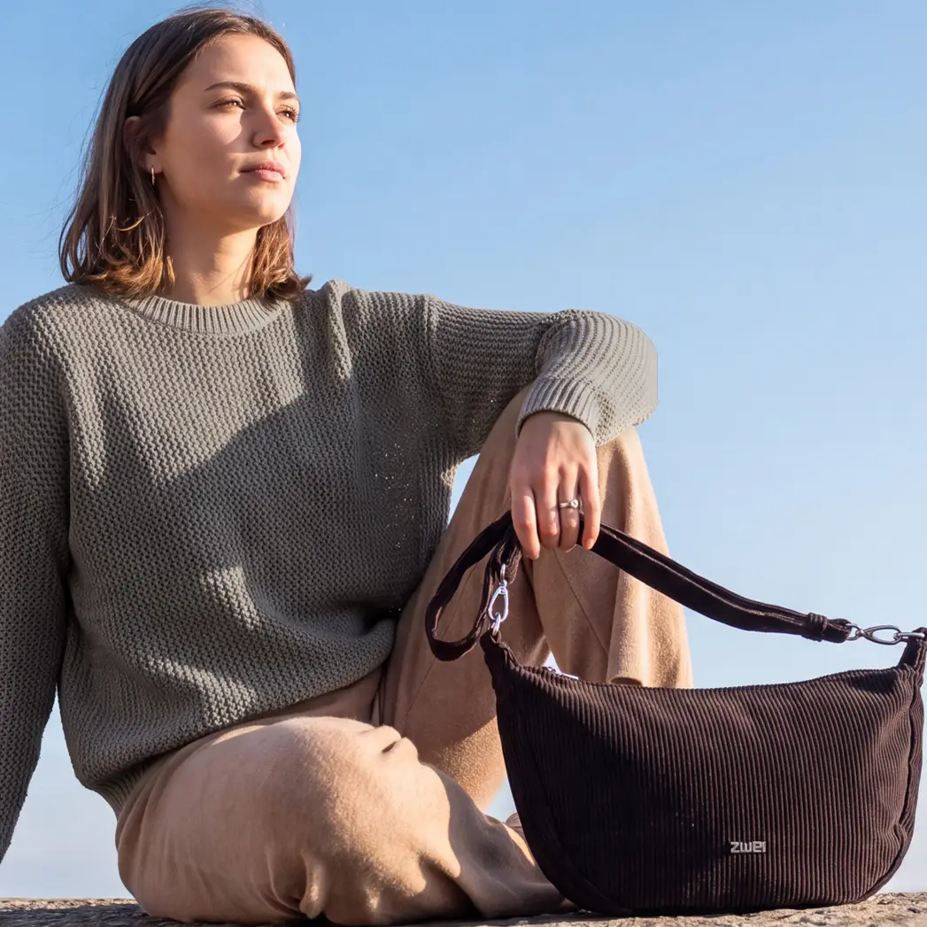 MADEMOISELLE.M M70 Moon Bag, Farbe: cord-espresso von ZWEI Bags