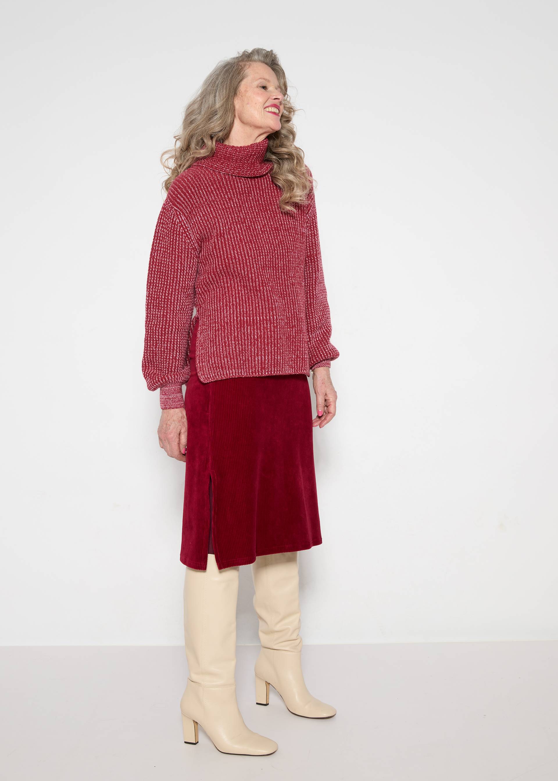 % Blutsgeschwister Knielanger Rock Jolly June, Cord, fine needle red 