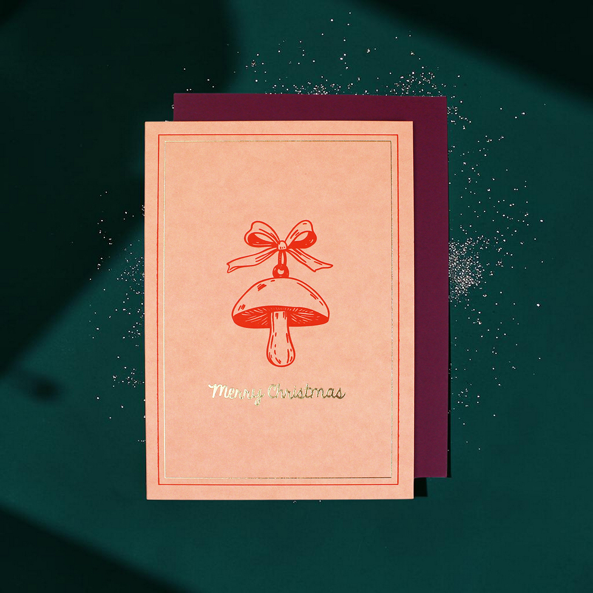 Klappkarte Weihnachtspilz mit Veredelung, rot/rose mit Goldeffekt – Merry Christmas, Format B6