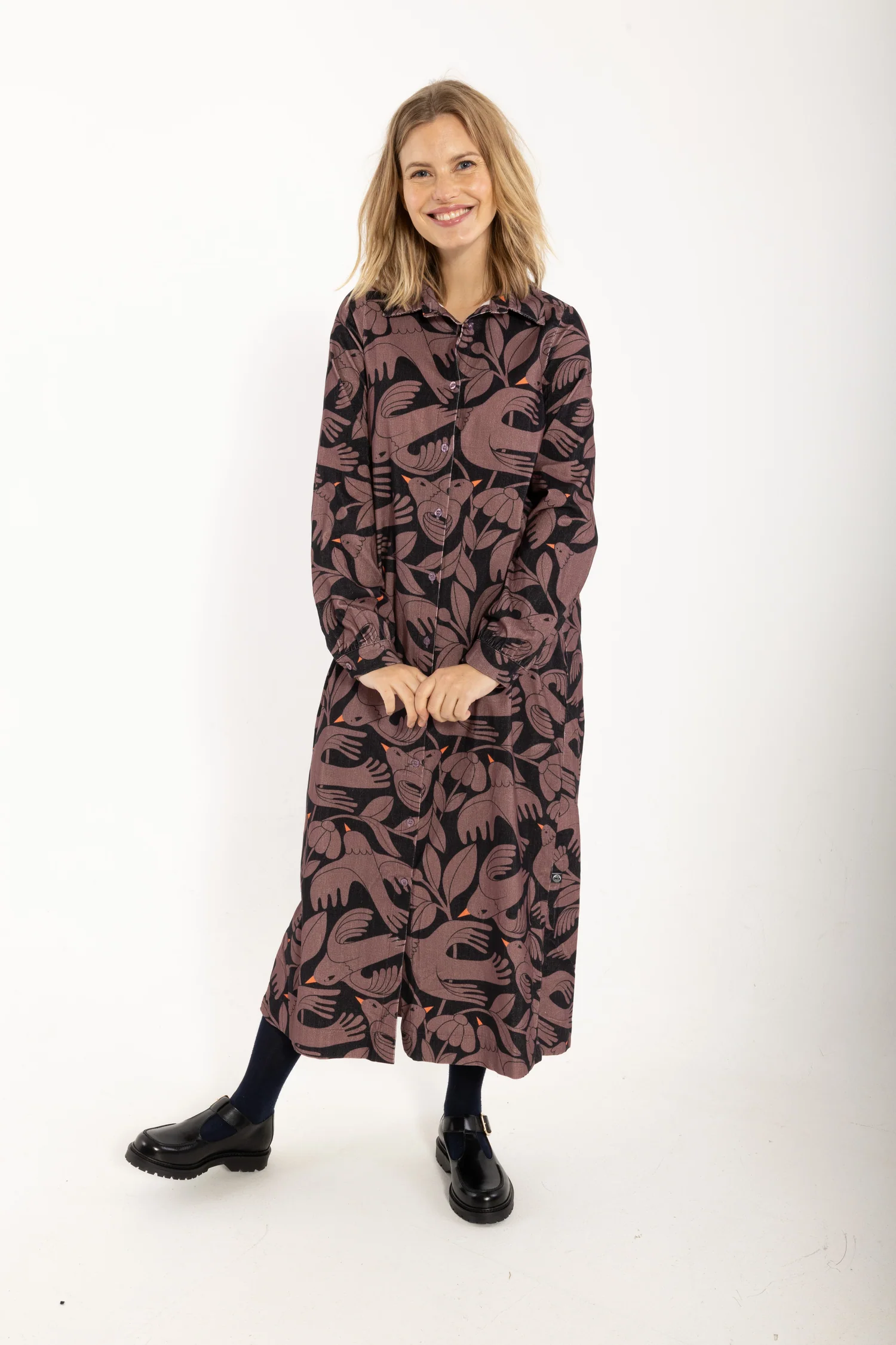 Danefae Kleid Danepippi Cord AOP Dress Black/Dark Wine BIRDIEUP