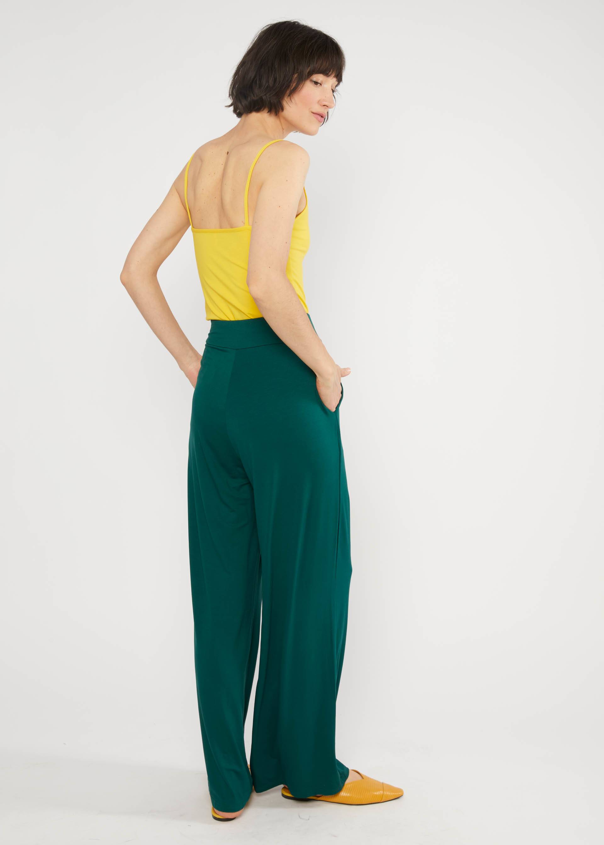 % Blutsgeschwister Sommerhose Dressed for Success, Farbe dunkelgrün/ dense forest green...toll für große Frauen!