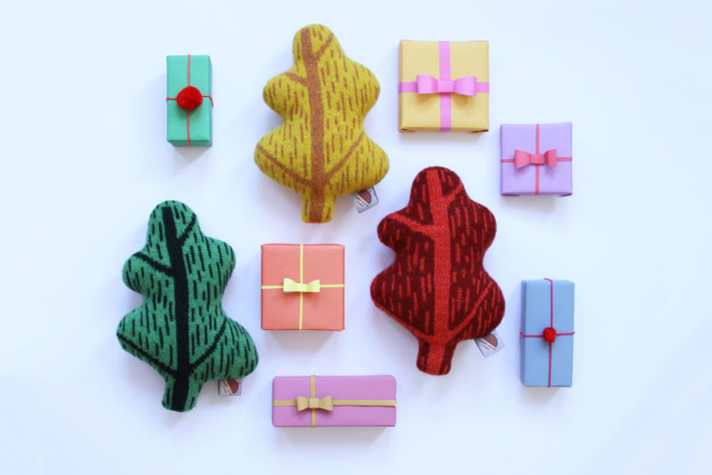 Donna Wilson Blattförmiges Kissen  Mini - Senf ,  Leaf Shaped Mini – Mustard von Donna Wilson 