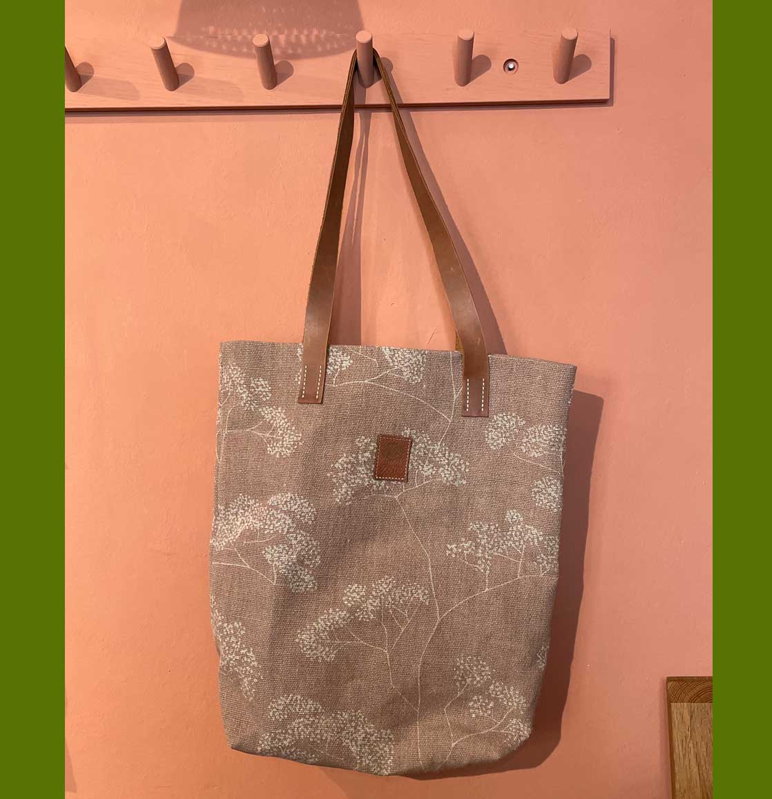 % Dorothee Lehnen Schultertasche Fenchel, Leinen , ca. 26 × 10 × 38 cm