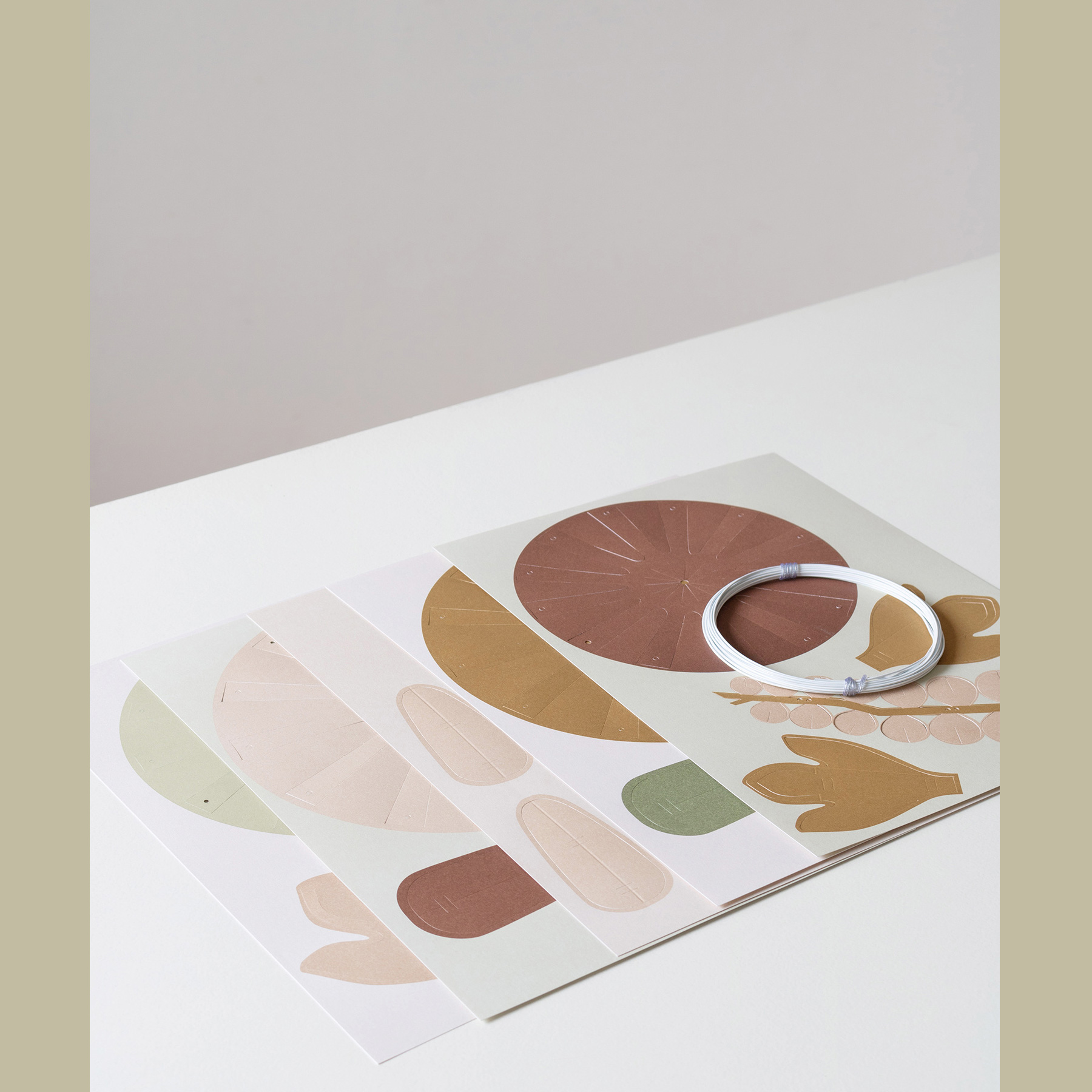 Jurianne Matter FIELD flowers – large , Bastelset , Papierblumen