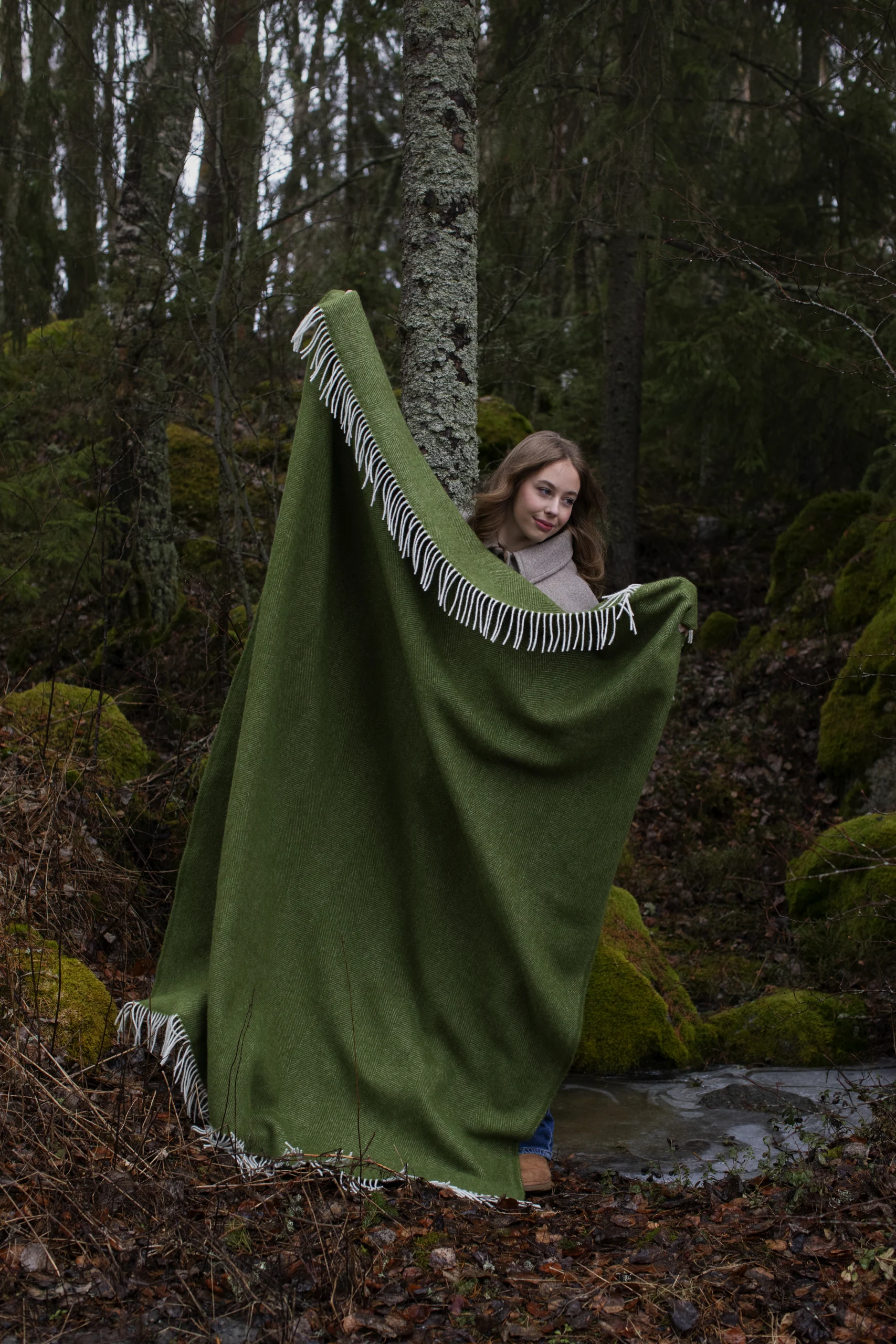 Lapuan Kankurit ARVO Wolldecke , white-olive, ca. 130 x 180 cm plus Fransen