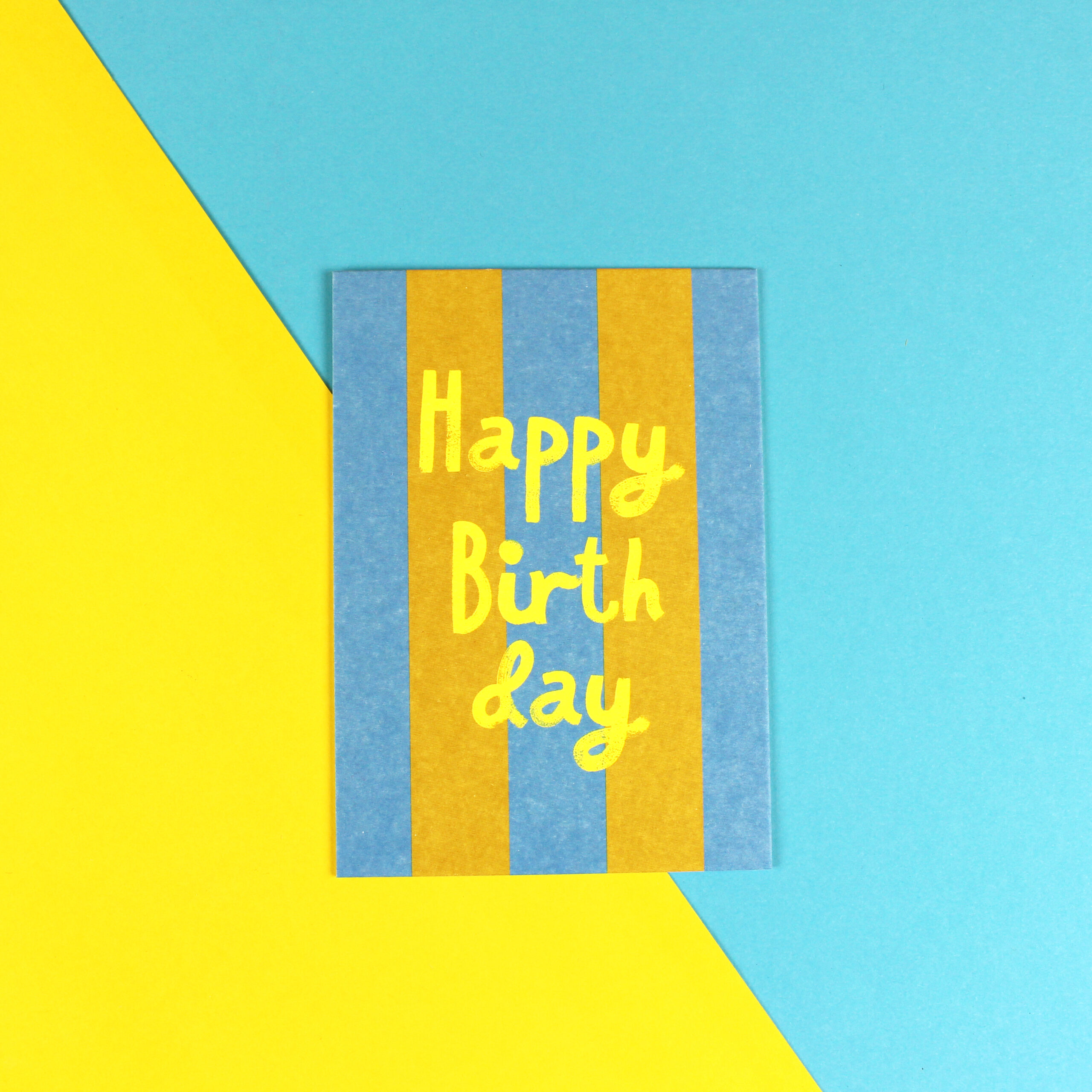 Postkarte Happy Birthday, blau/gelb/Neon Gelb von Ava & Yves